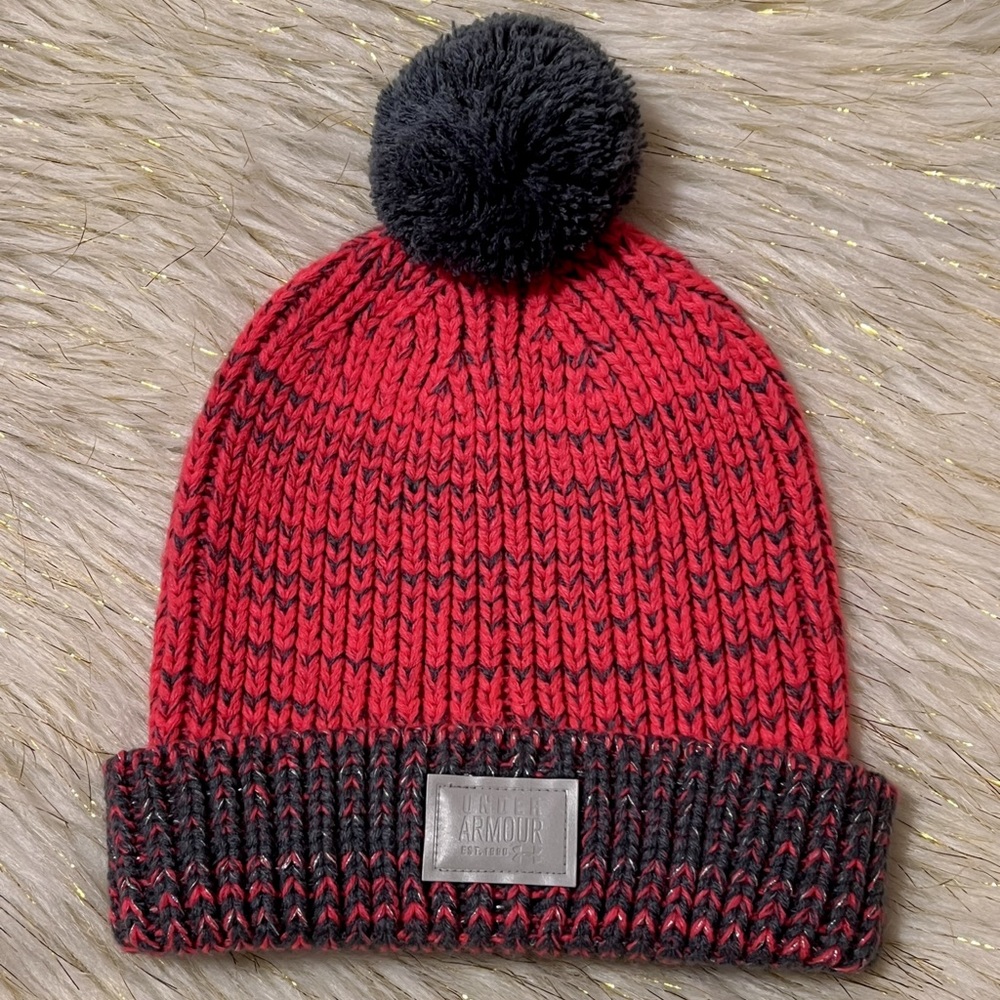Women’s Under Armour pink beanie